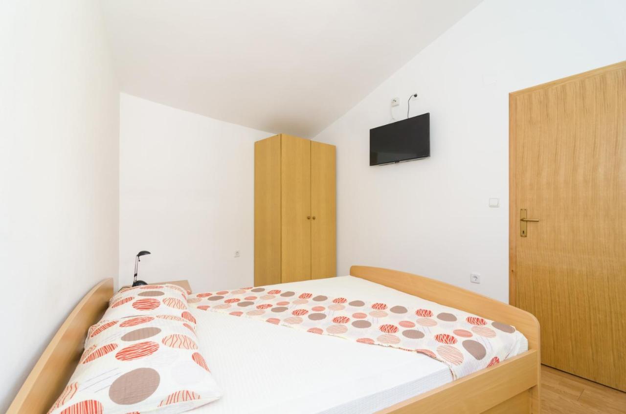 Rooms & Apartments Barisic 米利尼 外观 照片