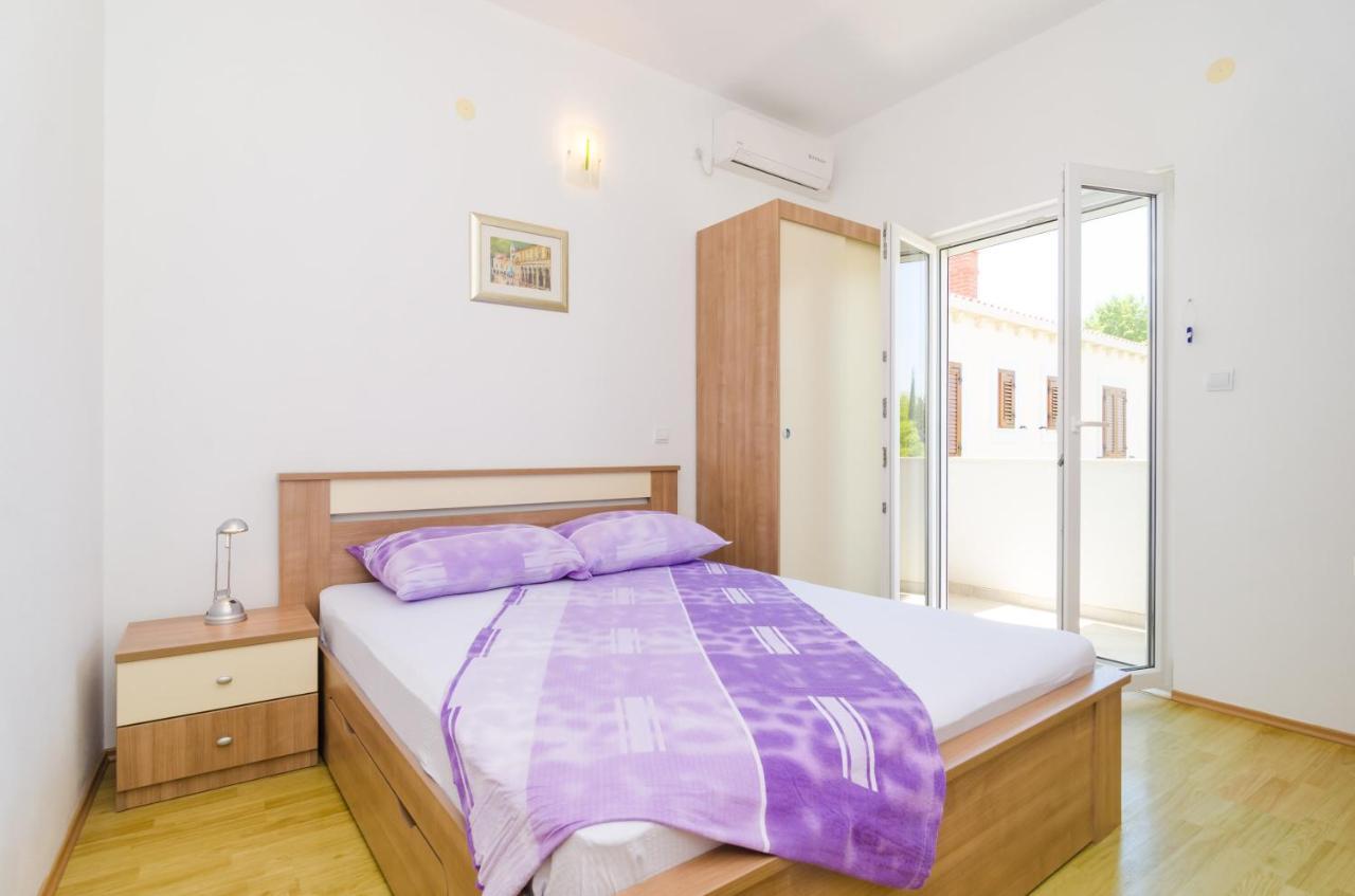 Rooms & Apartments Barisic 米利尼 客房 照片