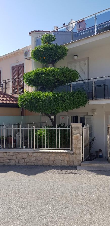 Rooms & Apartments Barisic 米利尼 外观 照片