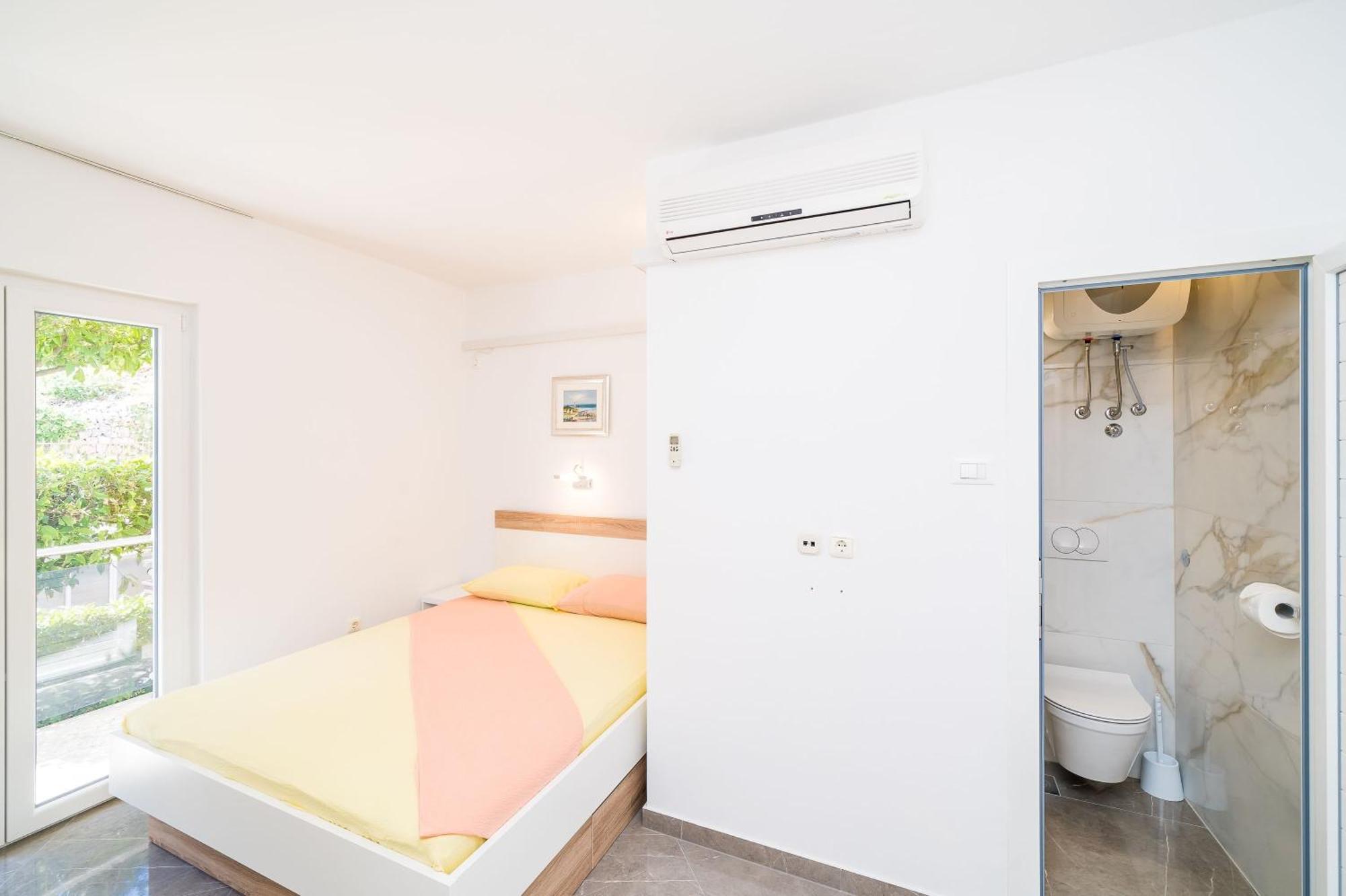 Rooms & Apartments Barisic 米利尼 客房 照片